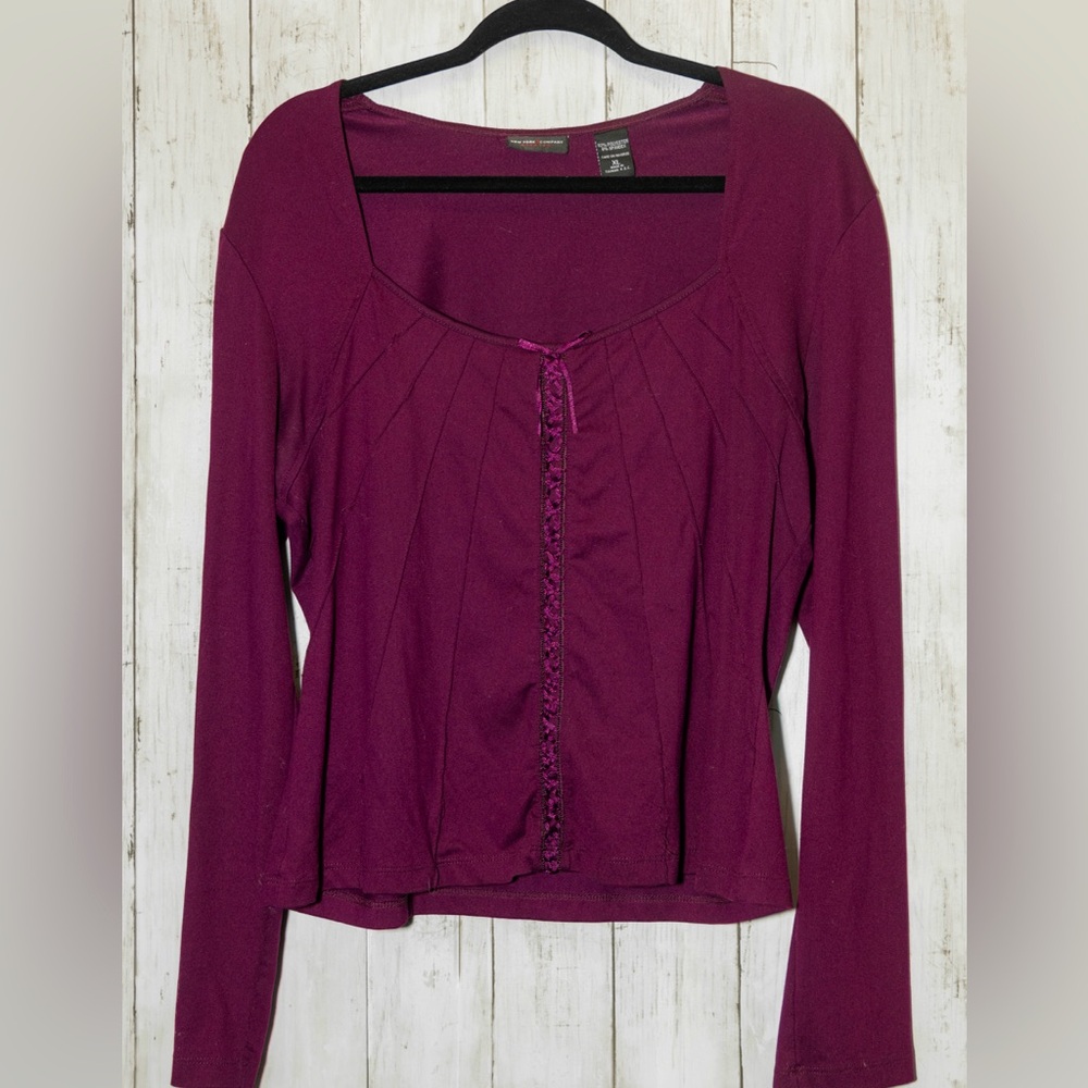 Beautiful burgundy cottagecore/bohemian “corset” top.
